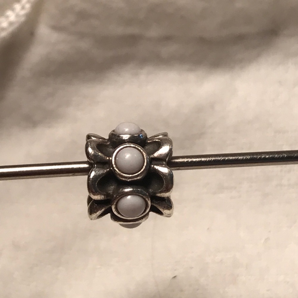 Pandora Curled Flower Petals & White Stone